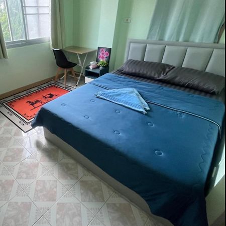 Appartement Jatuporn A2 à Rangsit Extérieur photo