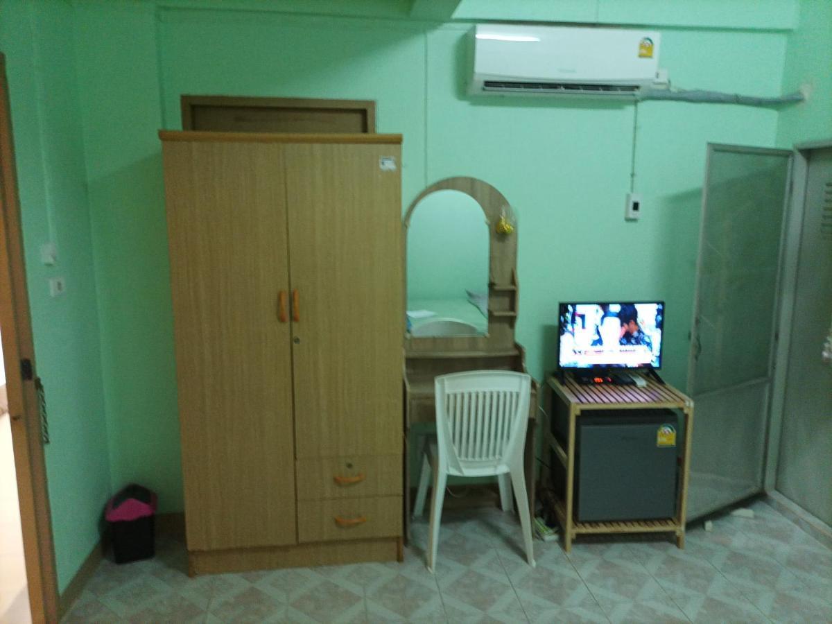 Appartement Jatuporn A2 à Rangsit Extérieur photo