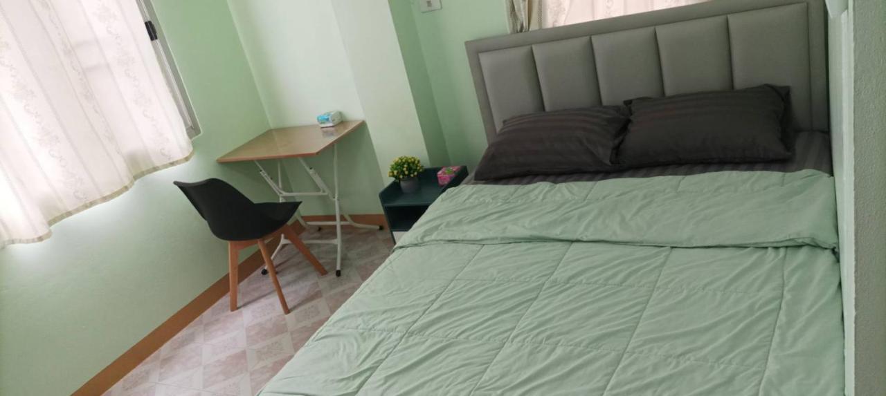 Appartement Jatuporn A2 à Rangsit Extérieur photo